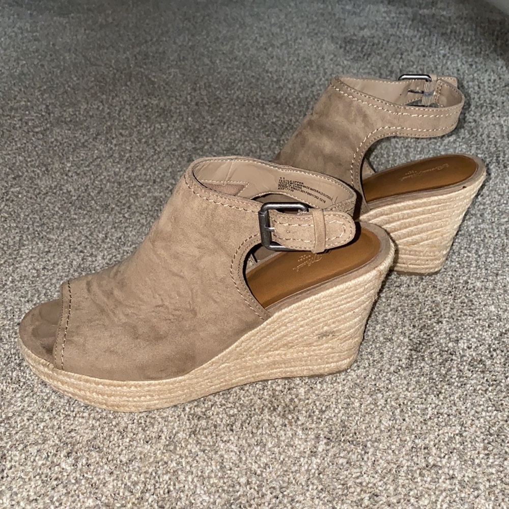 Tan Wedges - Picture 3 of 4
